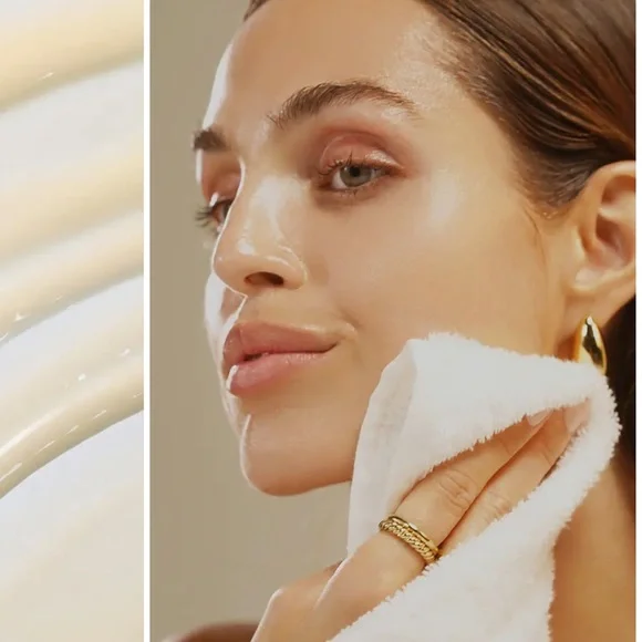 NIB True Botanicals Gentle Daily Luxury Clear Nourishing Cleanser 50ml - Picture 4 of 5